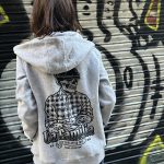 LIFE GOES BY SO FAST WOMAN ZIPPER GRIS