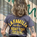 LA FAMILIA HOLD FAST AZUL AMARILLO WOMAN